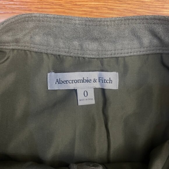 Abercrombie & Fitch Faux Suede Mini Skirt Olive/Army Green - Size 0 Button-Down - Picture 3 of 8